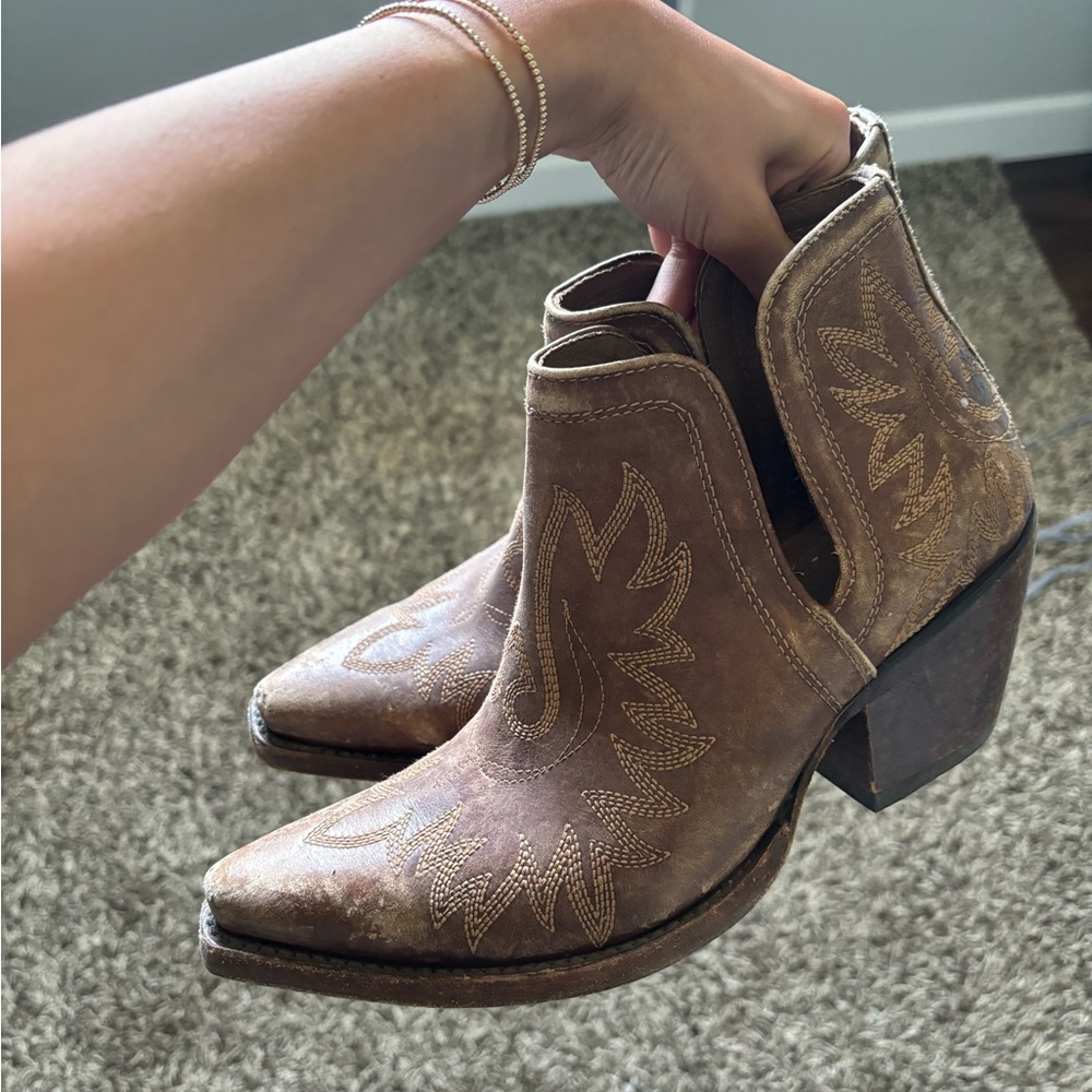 ariat dixon booties